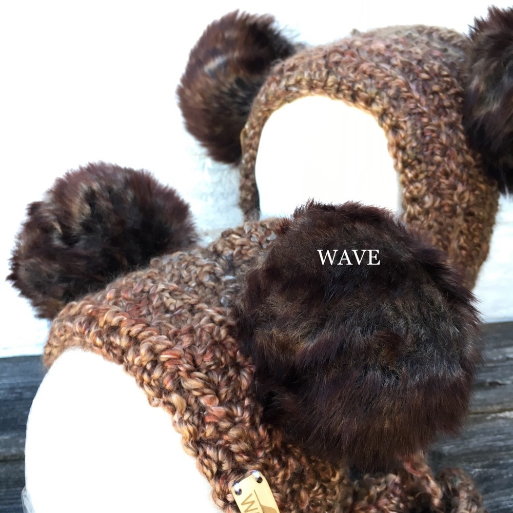 Bear beanie/ double pom matching family bonnets ♥️
